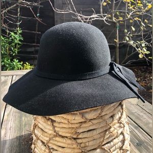 Brandy Melville BLACK 100% WOOL/ feels like: FELT > FLOPPY HAT O/S NWOT